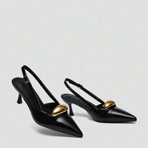 Elegant Black Slingback Heels with Gold Accent size 8